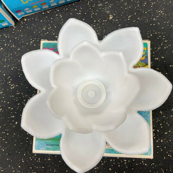 4 Vtg Lotus Lite Candle Glo Floating Pool Candles Tiki MCM Red Orange Blue White - Picture 10 of 11